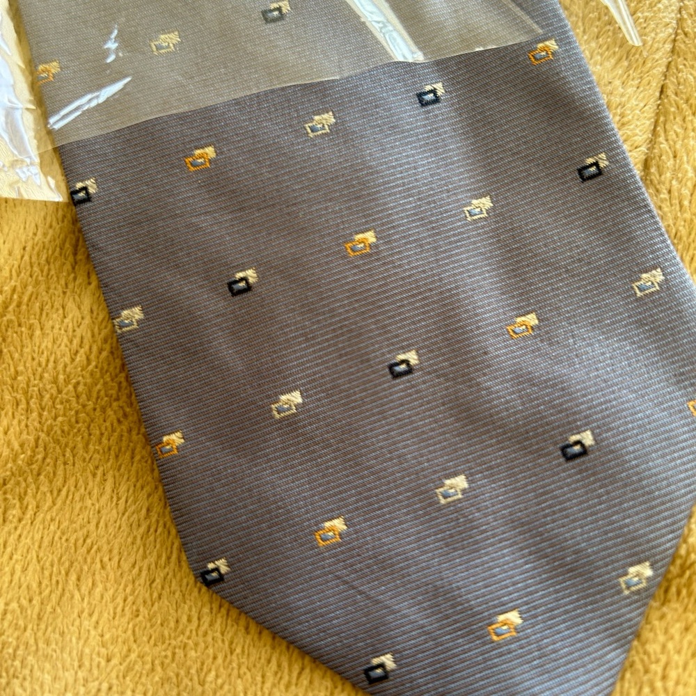 Tie - Picture 3 of 3